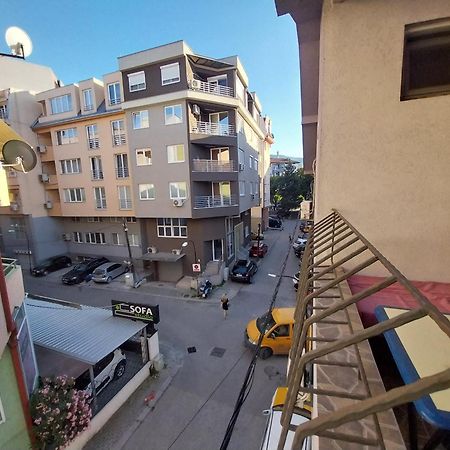 Dm Hostel And Apartments Skopje Bagian luar foto