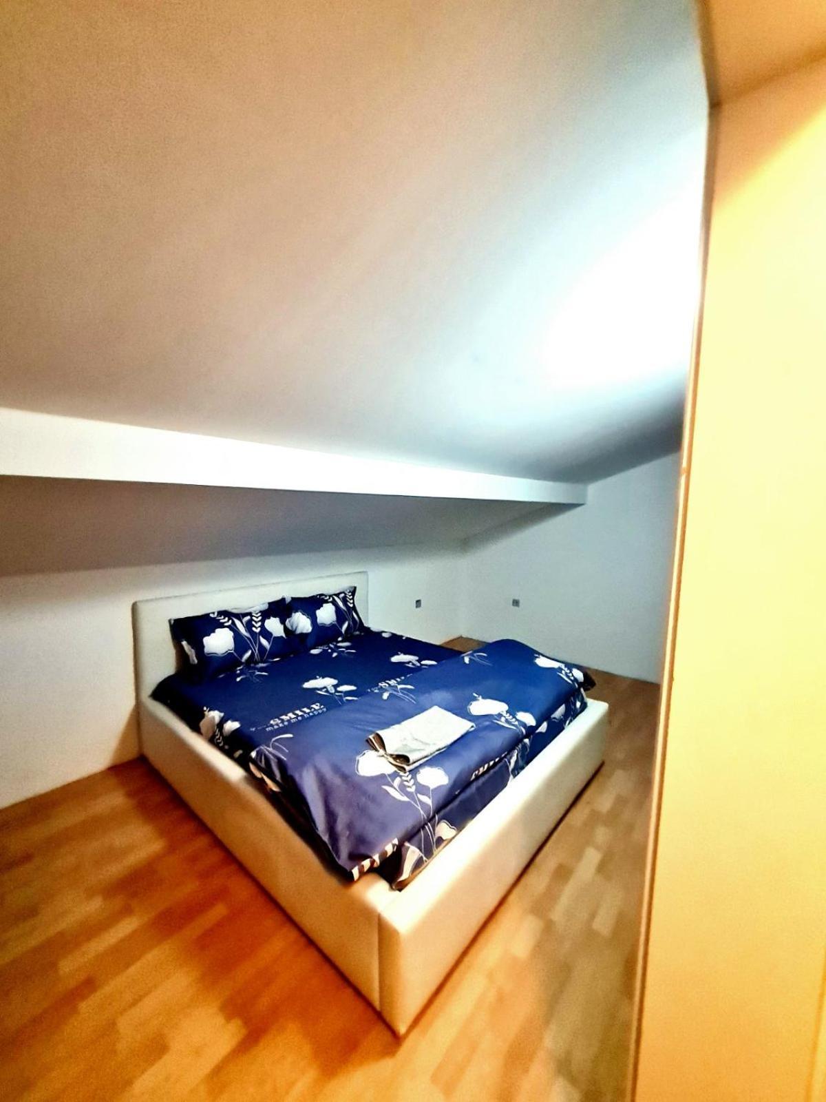 Dm Hostel And Apartments Skopje Bagian luar foto