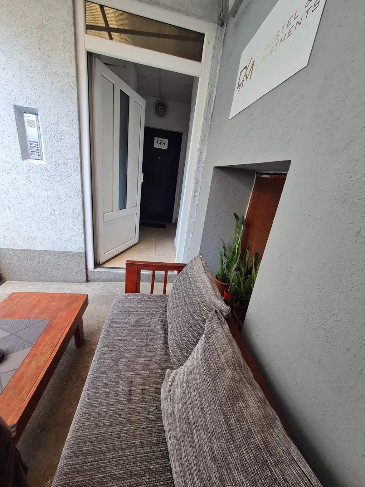Dm Hostel And Apartments Skopje Bagian luar foto