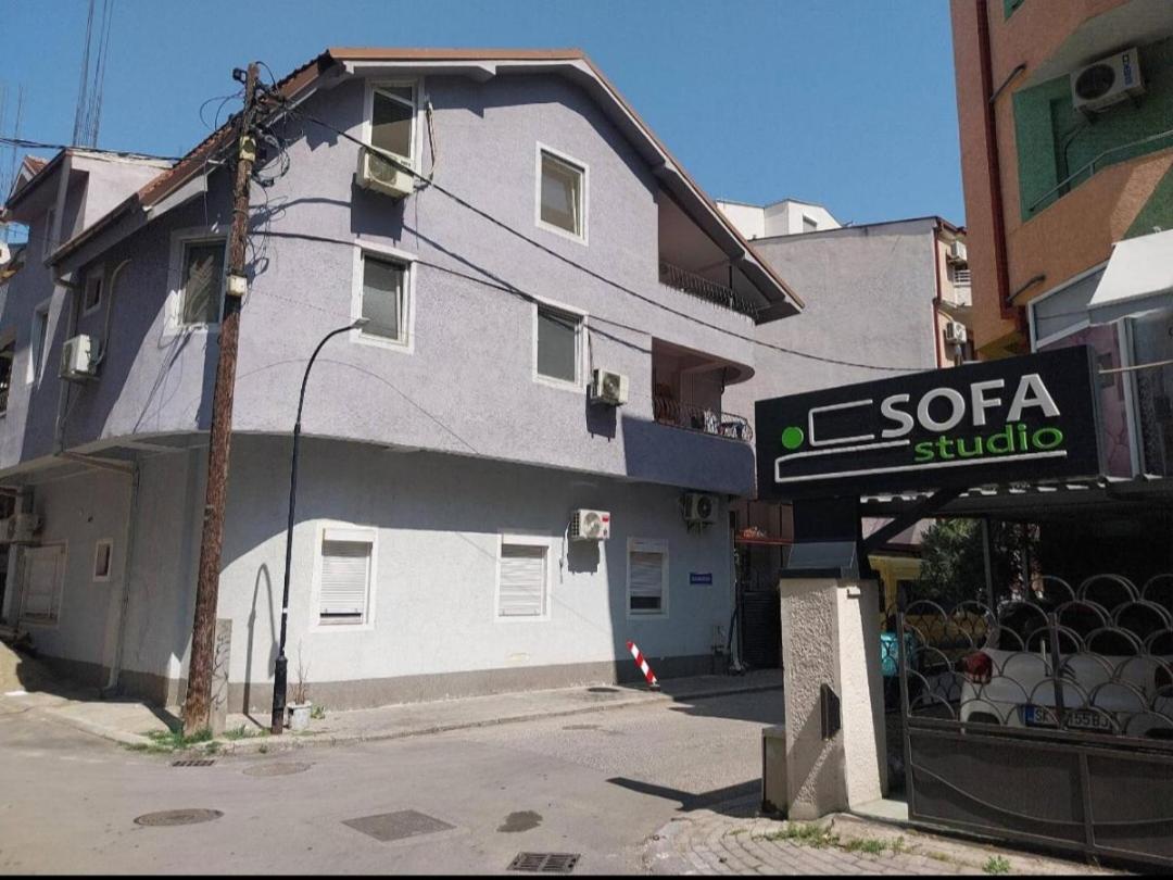 Dm Hostel And Apartments Skopje Bagian luar foto
